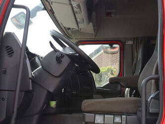 2011-renault-premium-1491515-49246881