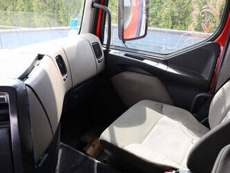2011-renault-premium-1491515-49246894