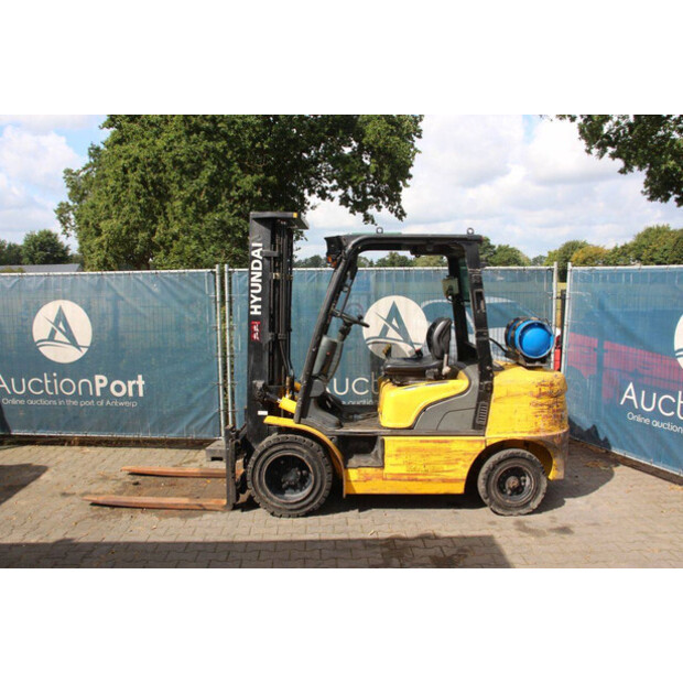2012 Hyundai 33L-7A-49247453