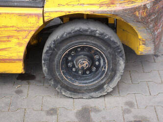 2012-hyundai-33l-7a-49247466