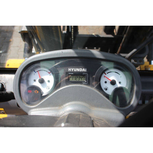 2012 Hyundai 33L-7A-49247477