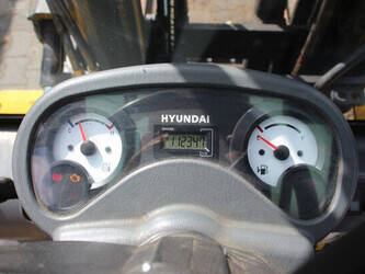 2012-hyundai-33l-7a-49247477