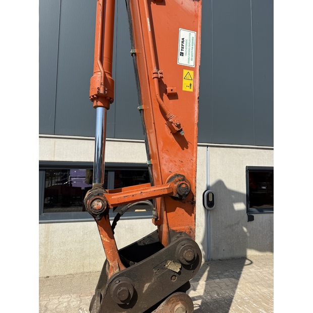2020 Hitachi ZX210LC-6-49250677