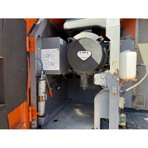 2020 Hitachi ZX210LC-6-49250686