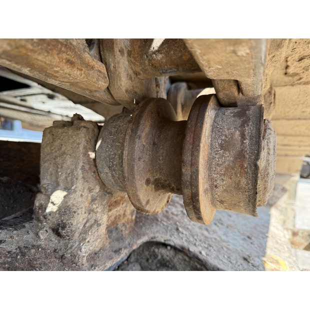 2020 Hitachi ZX210LC-6-49250692