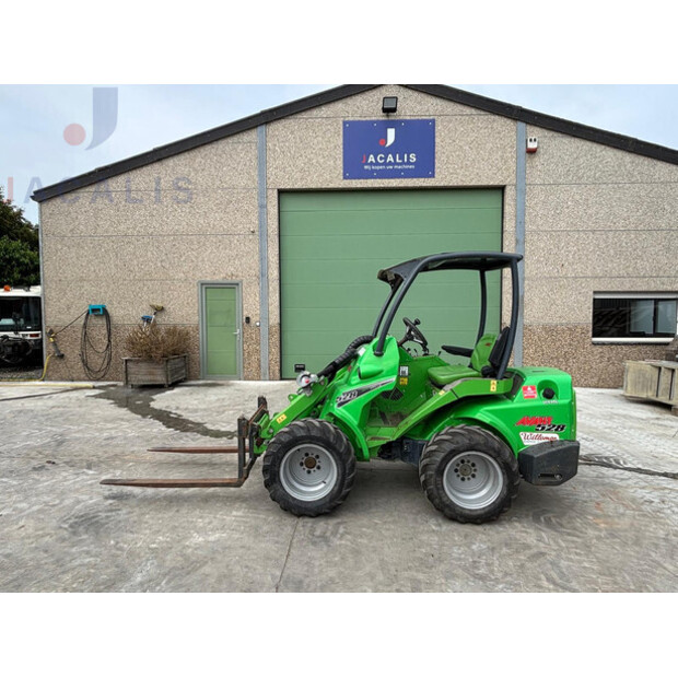 2019 Avant M528-49252073