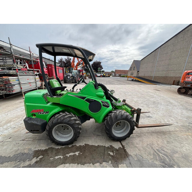 2019 Avant M528-49252076