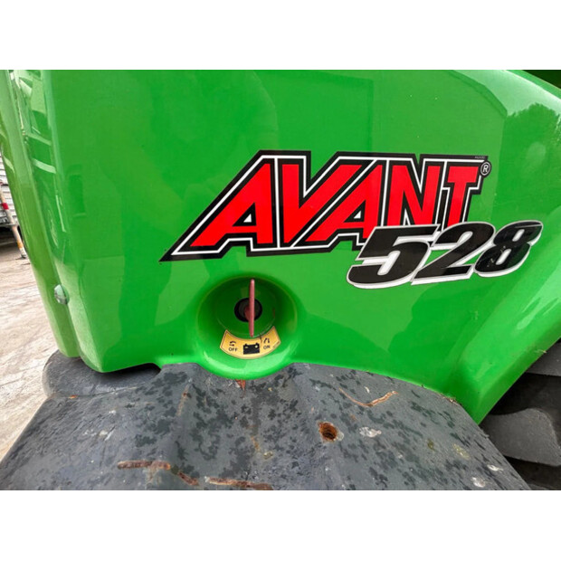 2019 Avant M528-49252082