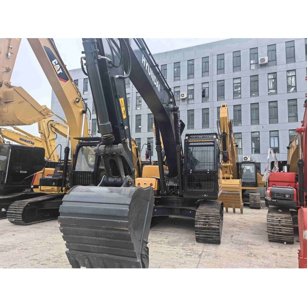 2024 هيونداي R220-49252332