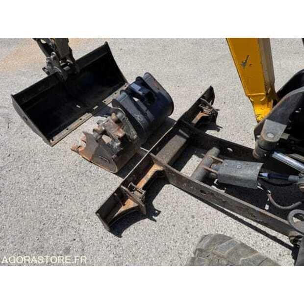 BOBCAT E16-49252649