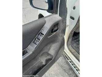 2012-nissan-navara-1491665-49252692