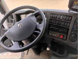 2010-renault-premium-1491671-49252797