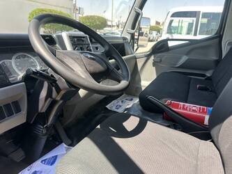 2021-mitsubishi-fuso-canter-49256188