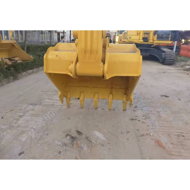 2023 كوماتسو PC300-49264526