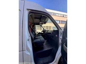 2014-renault-master-1491985-49265060