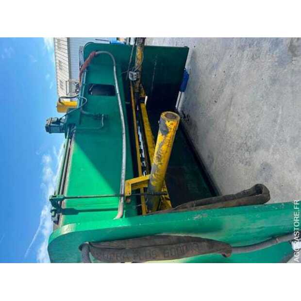 Guillotine-49265080