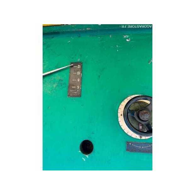 Guillotine-49265083