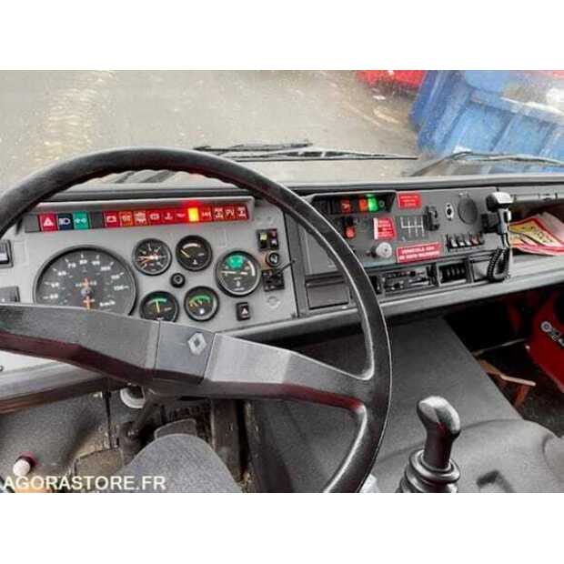 1994 Renault M180-49265122