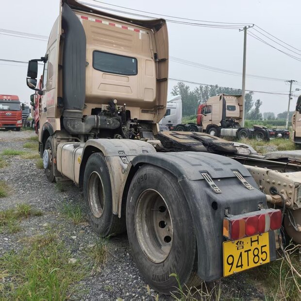 2024 HOWO T7H430HP-49266439
