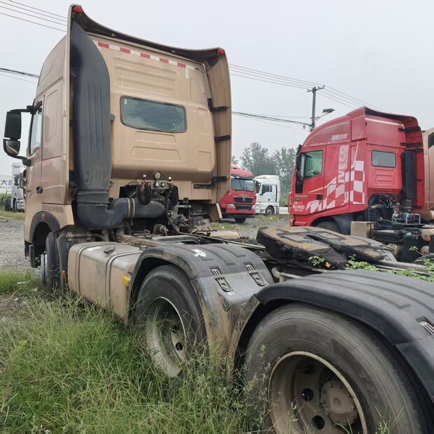 2024 HOWO T7H430HP-49266440