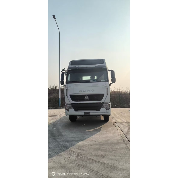 2023 HOWO T7H430-49266658
