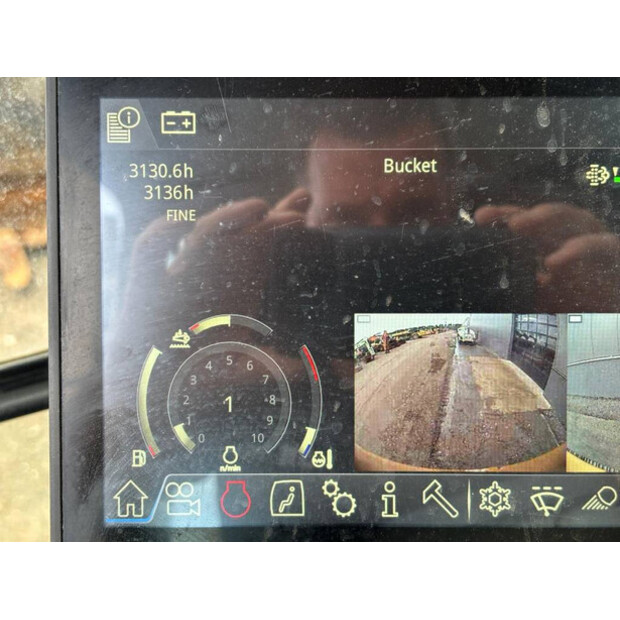 2022 ليبهير R930LC-49269756