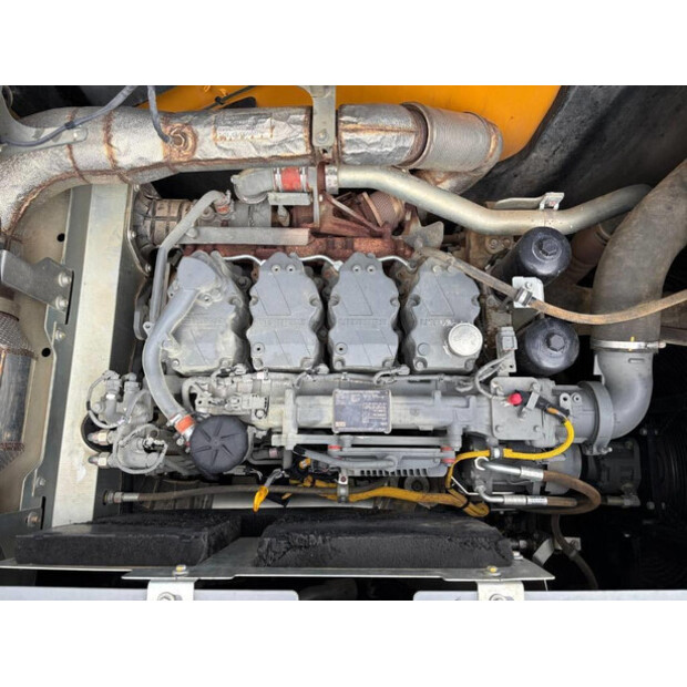 2022 ليبهير R930LC-49269760