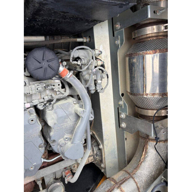 2022 ليبهير R930LC-49269762