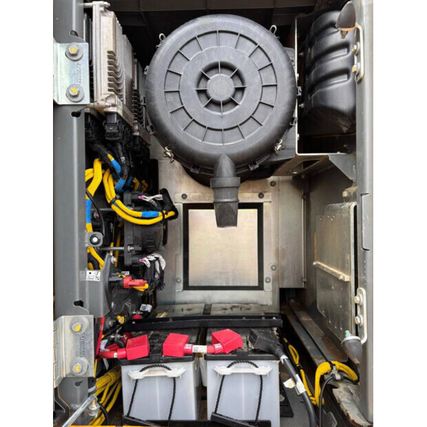 2022 ليبهير R930LC-49269767