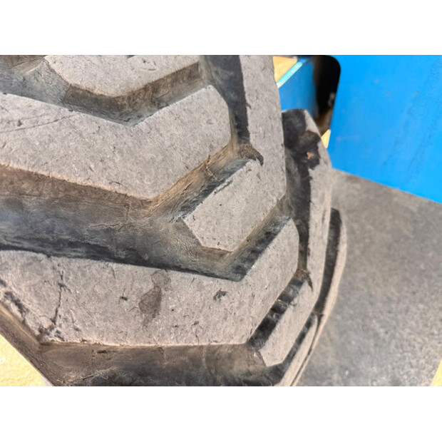 2008 جيني Z60/34-49269892