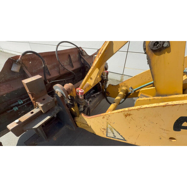 2007 Ahlmann AL80-49269966