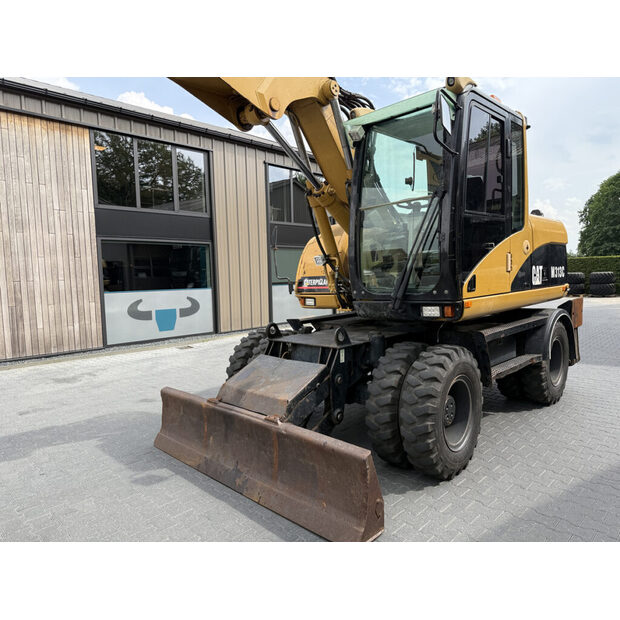 2010 Caterpillar M313D-49271862