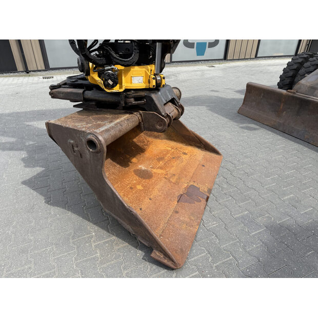 2010 Caterpillar M313D-49271863