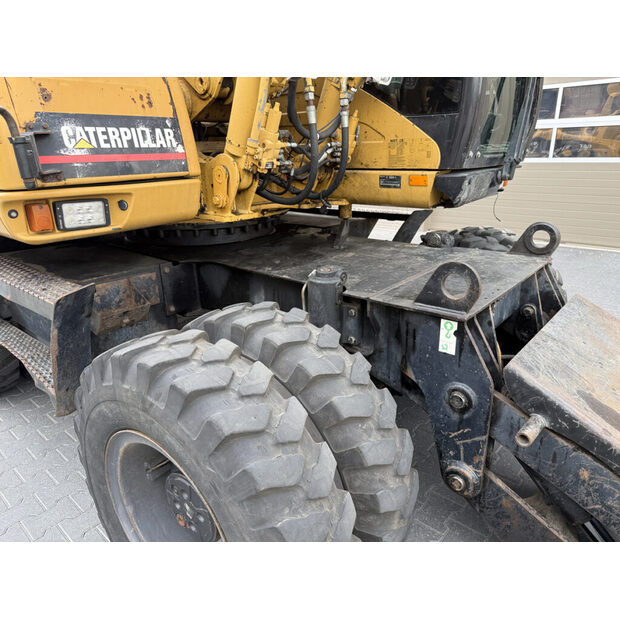 2010 Caterpillar M313D-49271874