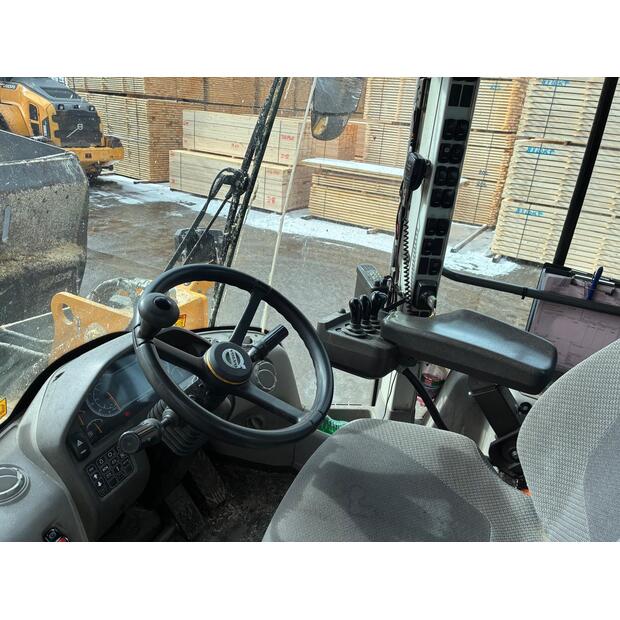 2018 Volvo L120H-49272080
