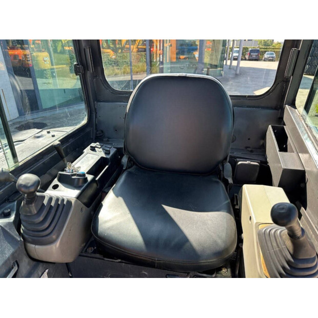 2011 CASE CX58C-49275156