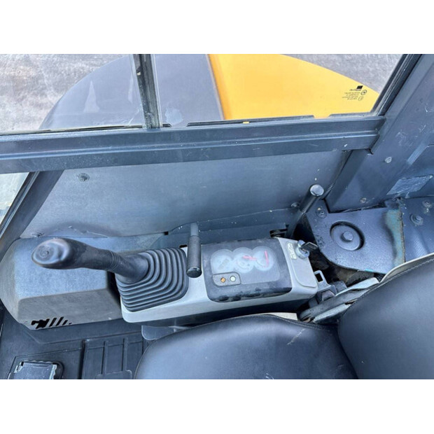 2012 Komatsu PC40MR-2-49275218