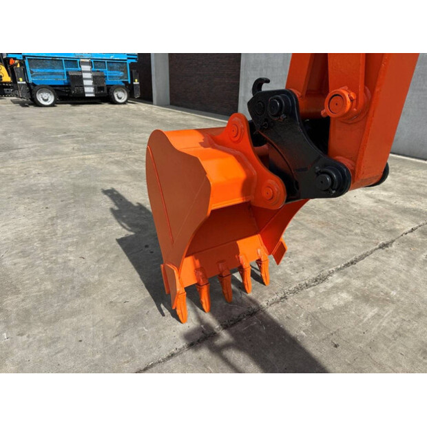 2013 Hitachi ZX60-5G-49275654
