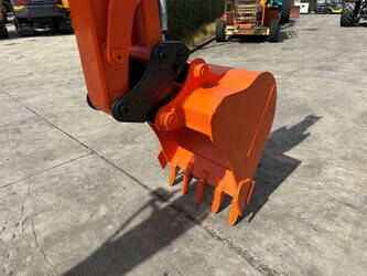 2013-hitachi-zx60-5g-49275656