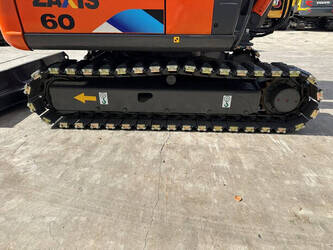 2013-hitachi-zx60-5g-49275666