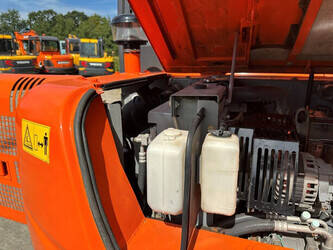 2013-hitachi-zx60-5g-49275674