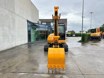 2009-jcb-8056-1492316-49275719