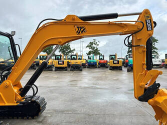2009-jcb-8056-1492316-49275731