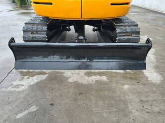 2009-jcb-8056-1492316-49275740