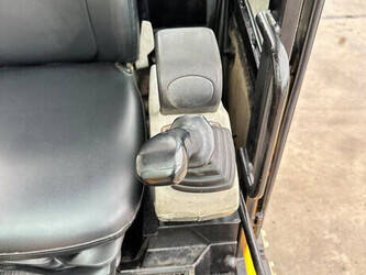2009-jcb-8056-1492316-49275754