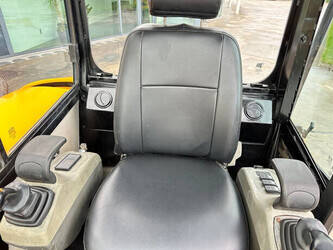 2009-jcb-8056-1492316-49275755