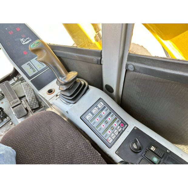 2005 Atlas 1804-49275973