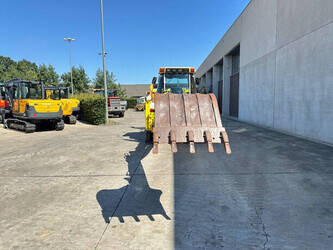 1992-case-580-kt-1492334-49276500