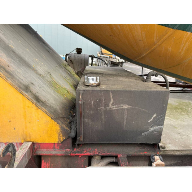 2012 MOL M12-49277023