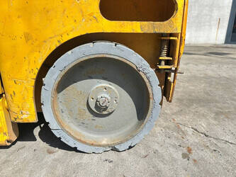 2006-haulotte-compact-8-1492363-49277342